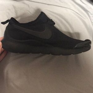 Nike Aptare SE Running Shoe